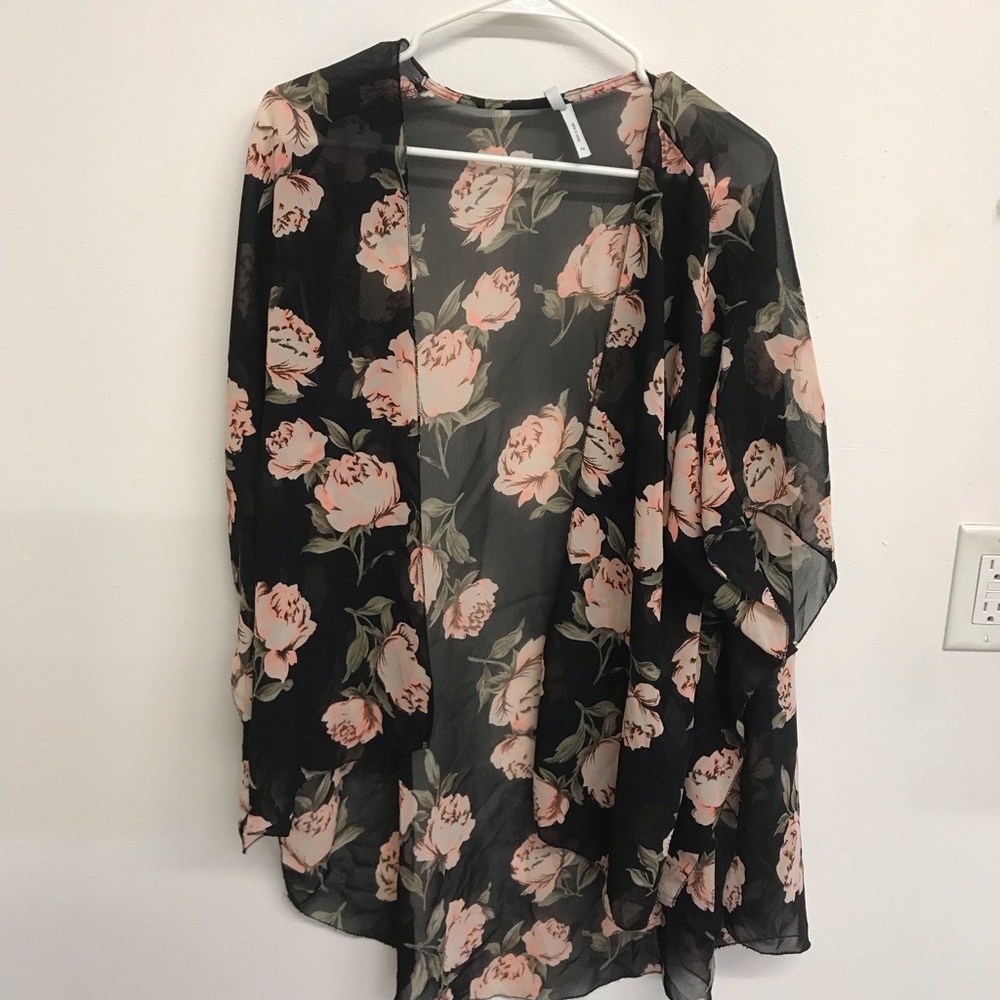 Live 4 Truth Kimono Style with Sleeves